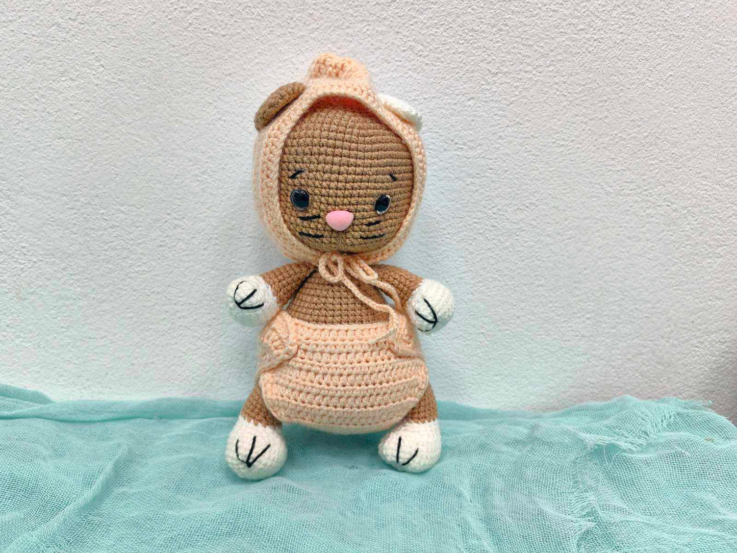 Χειροποίητη πλεκτή γατούλα