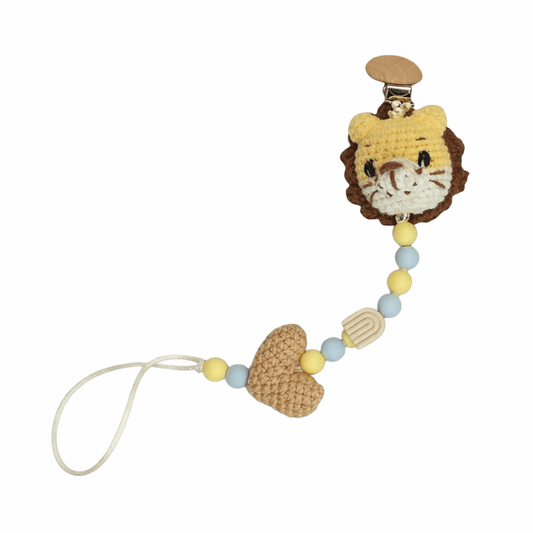 Χειροποίητο Κλιπ Πιπίλας με Πλεκτό Λιονταράκι & Χάντρες Σιλικόνης | Happy Love Creation