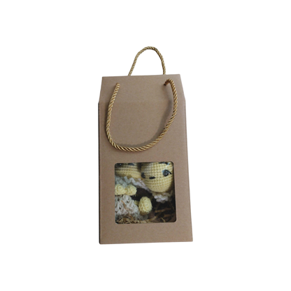 Little Love Set – Sweet Bee | Χειροποίητο σετ δώρου νεογέννητου με κουδουνίστρα, νάνι & φυλαχτό