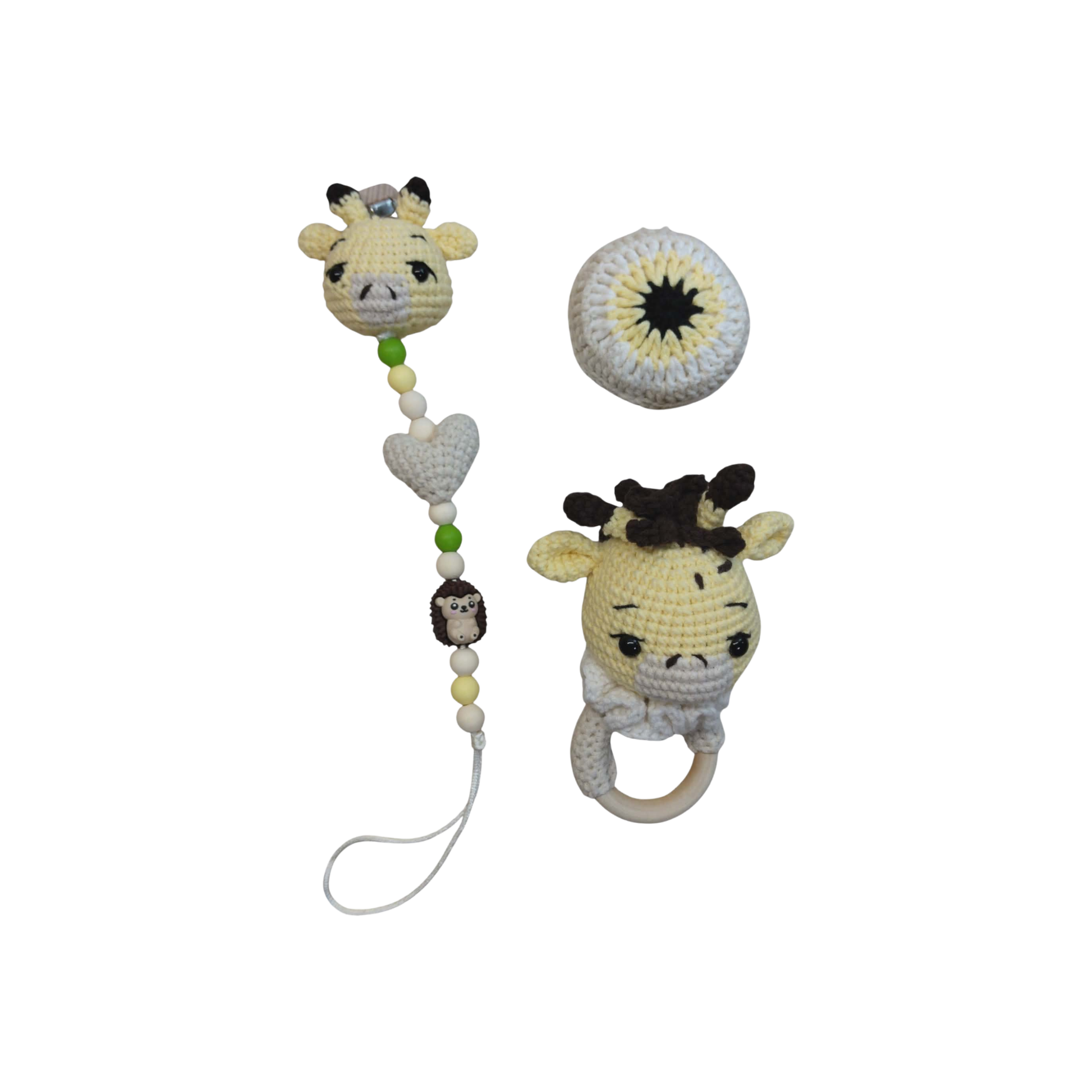 Little Love Set – Gentle Giraffe | Χειροποίητο σετ δώρου νεογέννητου με κουδουνίστρα, κλιπ πιπίλας & φυλαχτό